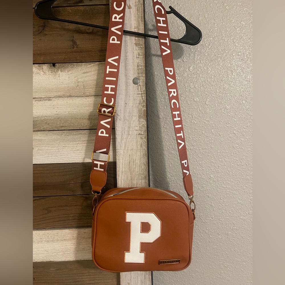 Parchita Crossbody Purse